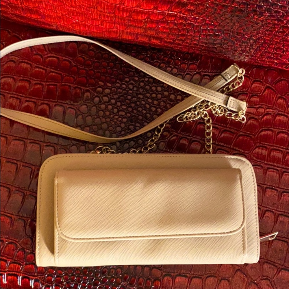 Tan wallet NWOT